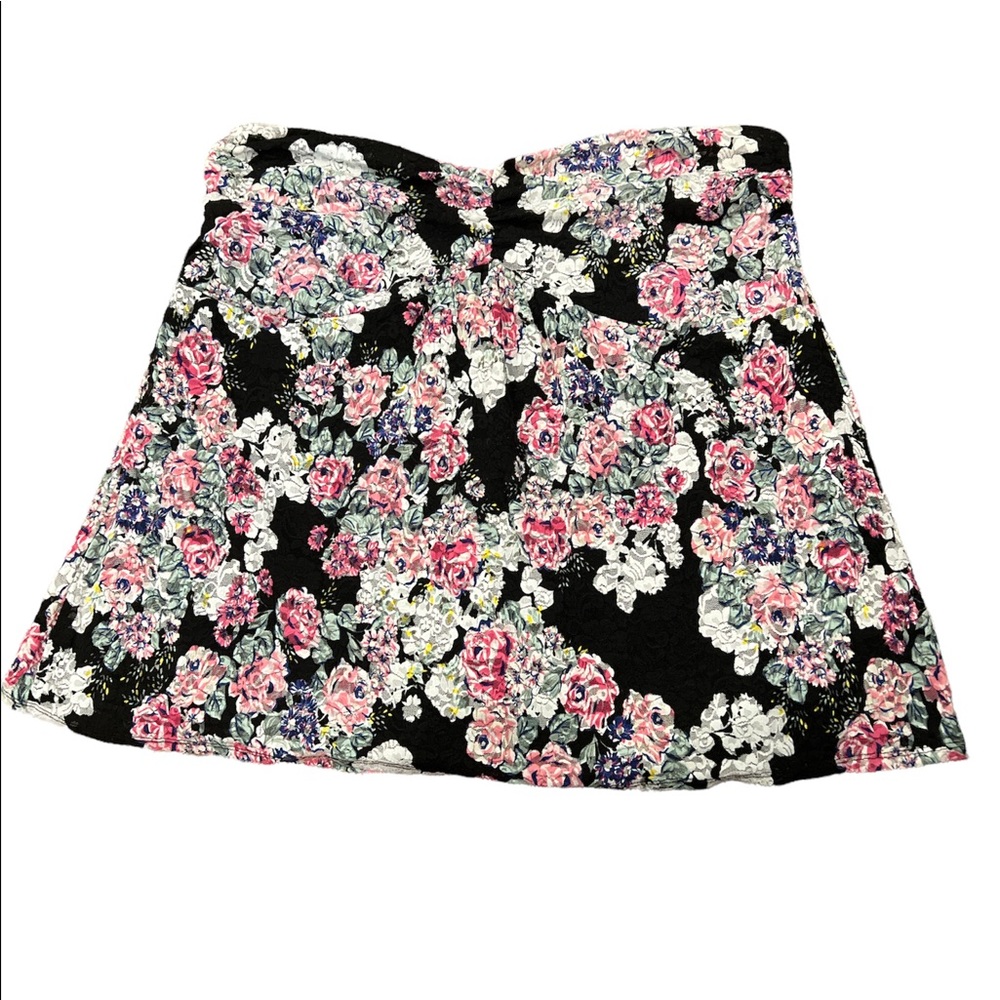 Torrid‎ strapless floral top